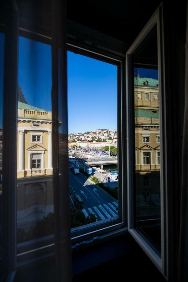 Teatro Suite & Rooms Rijeka Luaran gambar